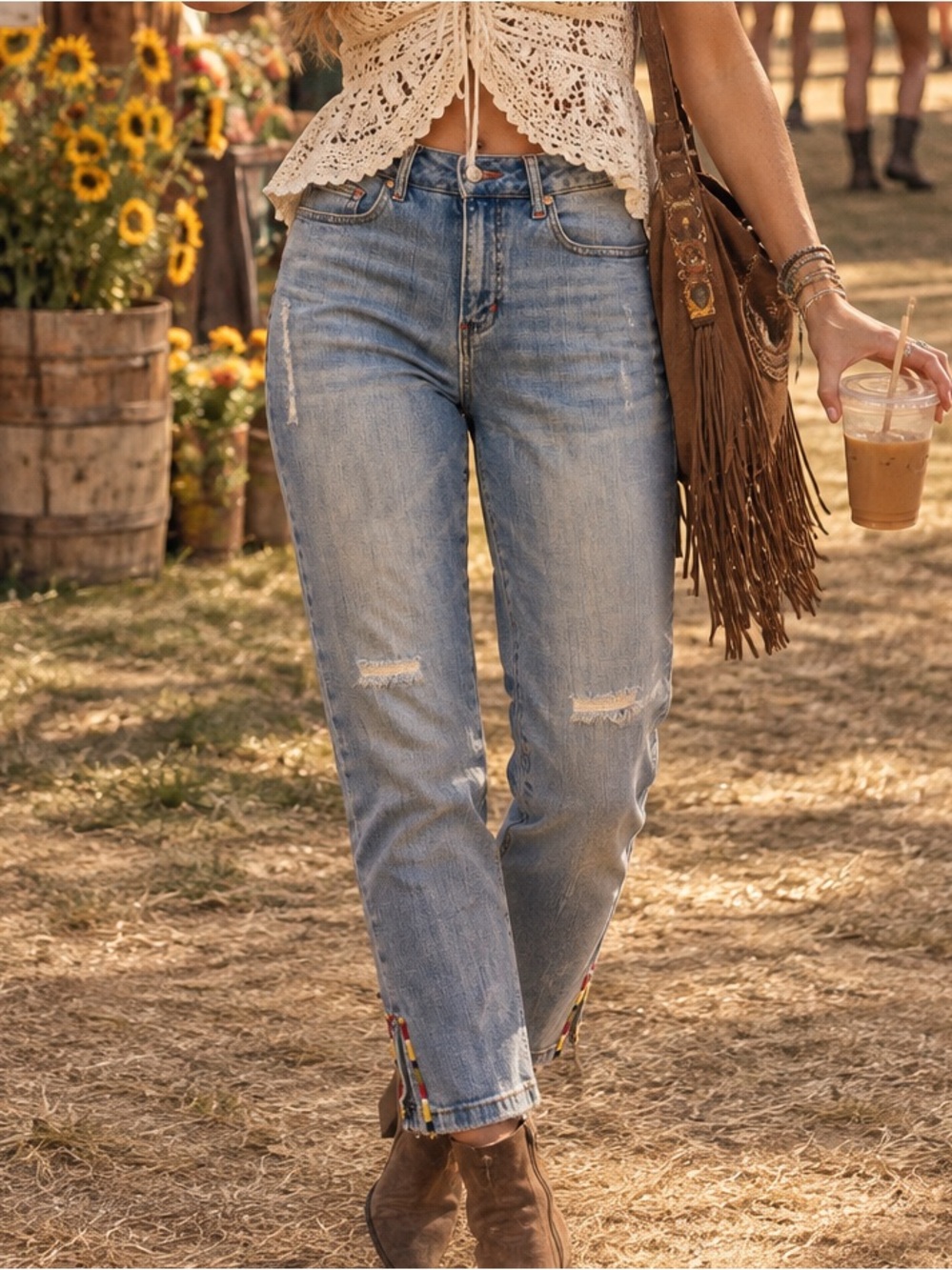 Go Fish Size 8 Boho Distressed Embroidered Ankle Jeans